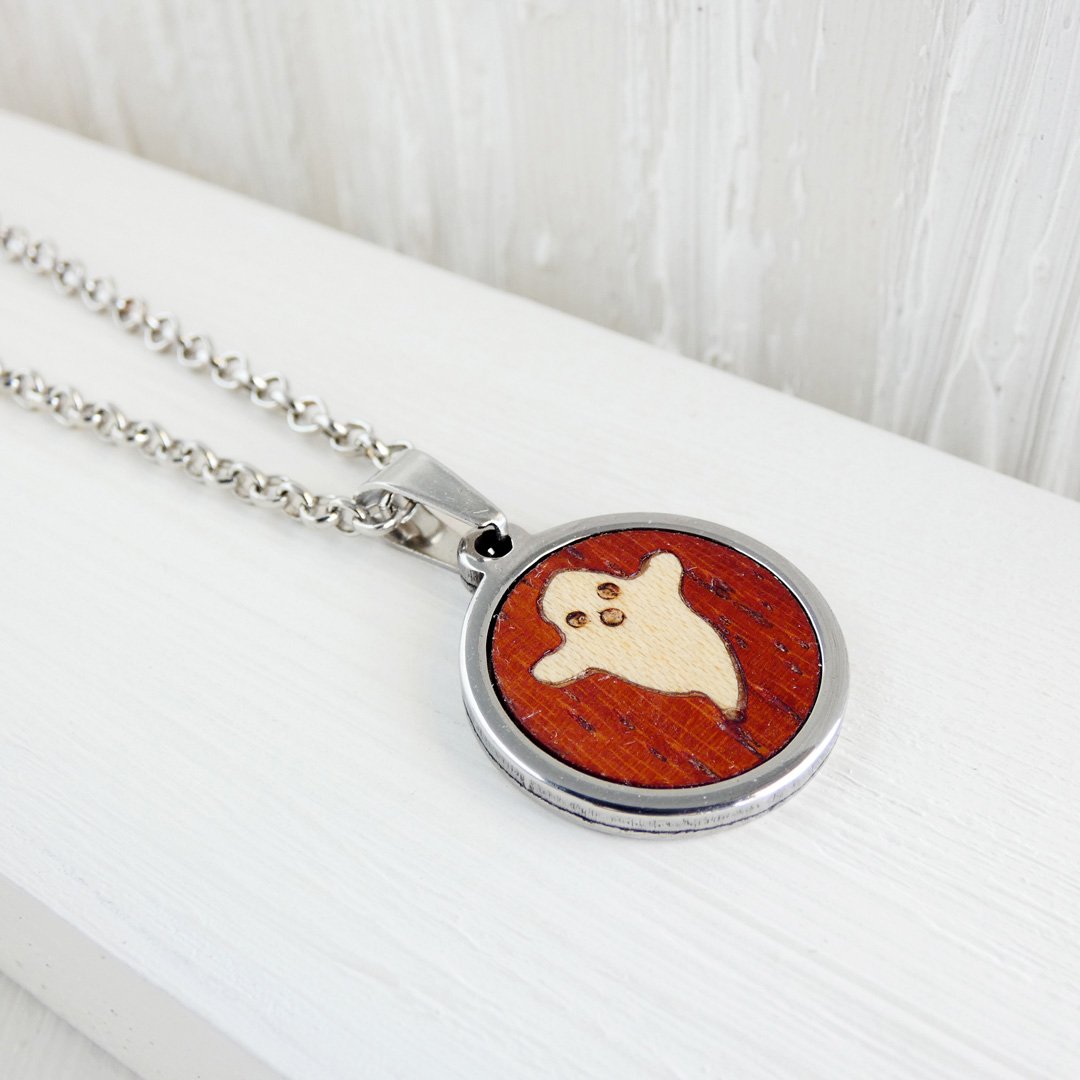 Colgante fantasma de madera hecho a mano en marquetería con base y cadena de acero inoxidable