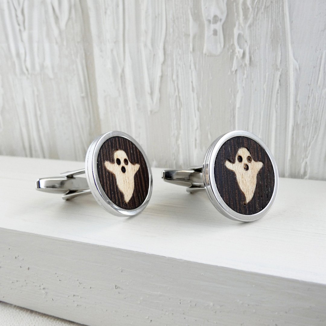 Gemelos fantasma de madera hechos a mano con detalles pirograbados