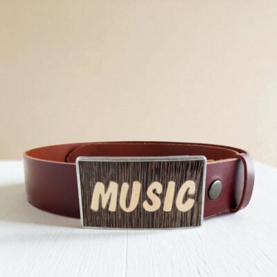 Hebilla de madera para cinturón musical hecha a mano con incrustaciones de madera natural y correa de cuero marrón