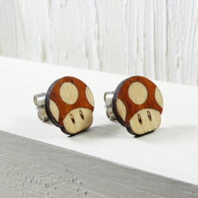 Pendientes champiñón Mario hechos a mano con madera natural de coral y sicomoro