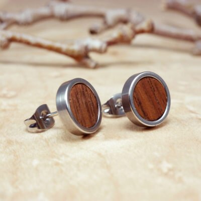 Pendientes de madera para hombre, hechos a mano con madera natural de nogal y acero inoxidable