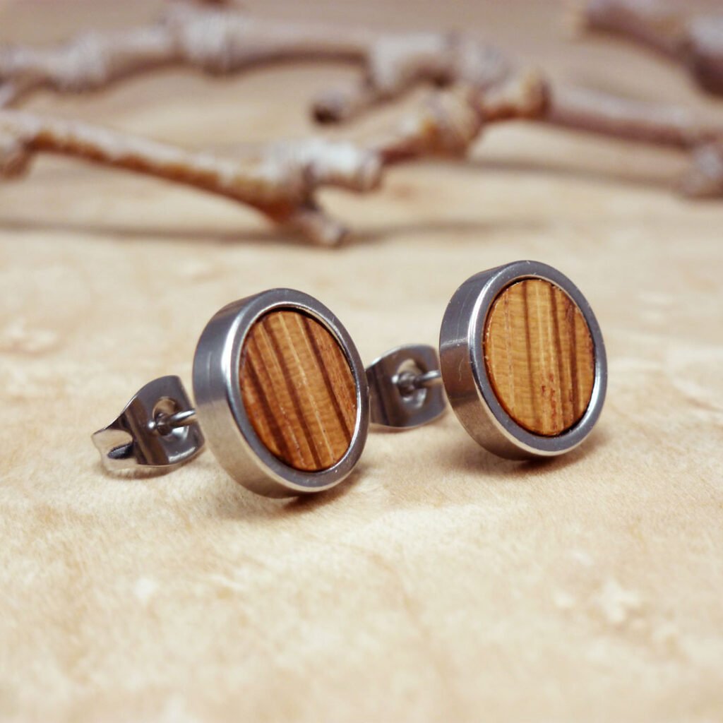 Pendientes únicos de madera de zebrano para hombre