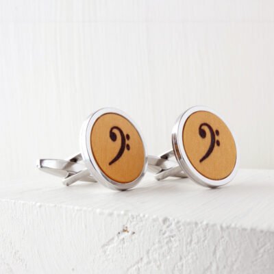 Regalo de unos gemelos en clave de fa para ocasiones especiales y celebraciones musicales